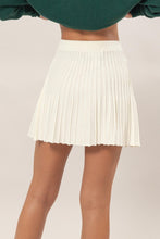 Load image into Gallery viewer, HYFVE High Waist Knit Pleated Flare Mini Skirt
